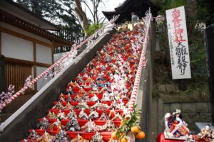 人形のまち岩槻　まちかど雛めぐり　岩槻　愛宕神社　大雛段飾り