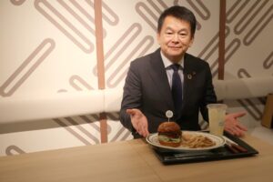 大宮　ビブリ　バーガーテラス　障がい者　氷川参道　ハンバーガー