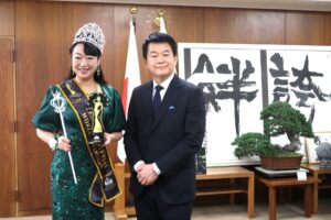 ミス＆ミセスレジェンドユニバーサル　2025　表敬訪問　清水勇人　さいたま市長　柳沢理子